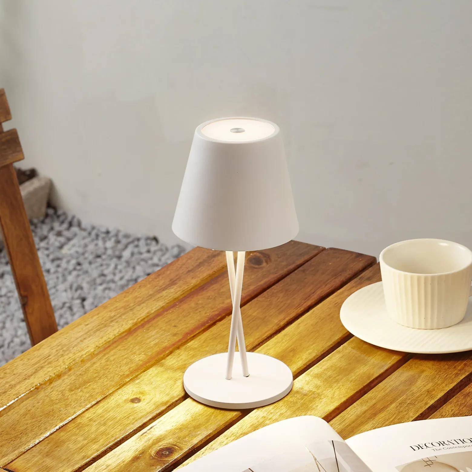 Lámpara de mesa Lindby LED recargable Janea CROSS, blanca, metal