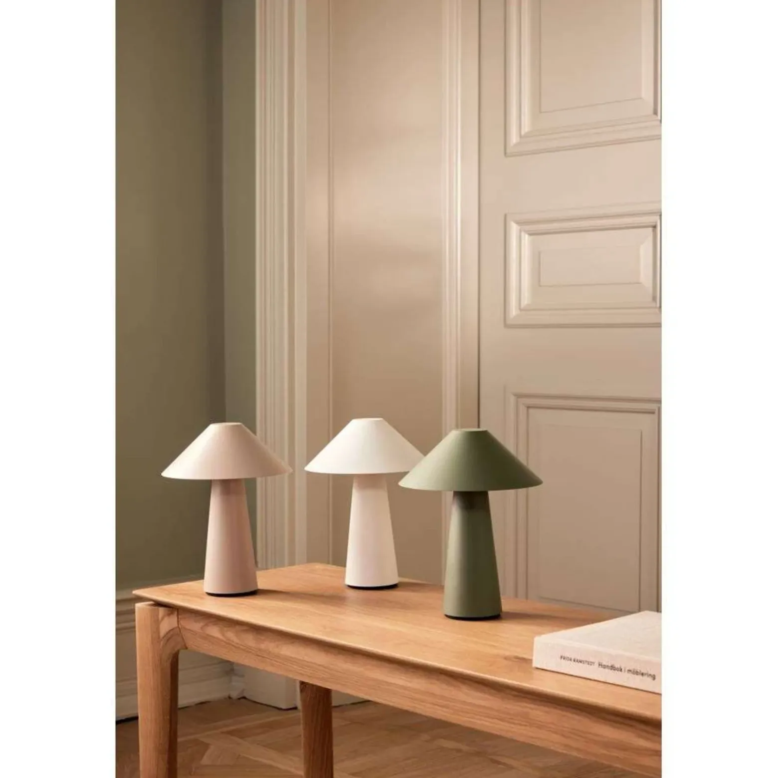 Lámpara de mesa recargable Globen Lighting Cannes, verde, 26 cm IP44