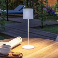 Lámpara de mesa recargable LED Tuni de Paulmann, blanca, plástico, IP44