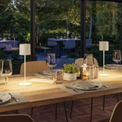 Lámpara de mesa recargable LED Tuni de Paulmann, blanca, plástico, IP44