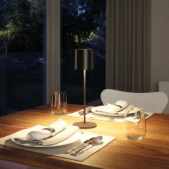 Lámpara de mesa recargable LED Paulmann Tuni, negra, plástico, IP44