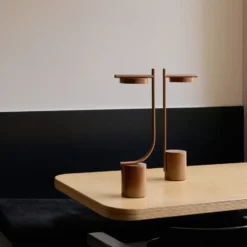 Lámpara de mesa recargable LED Grupa Igram, color bronce, 40 cm, IP44