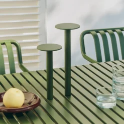Lámpara de mesa recargable LED HAY HOST PORTABLE, verde oliva, 30 cm, IP44