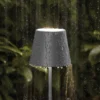 Lámpara de mesa recargable Nuindie LED, USB-C, grafito, IP54, atenuable