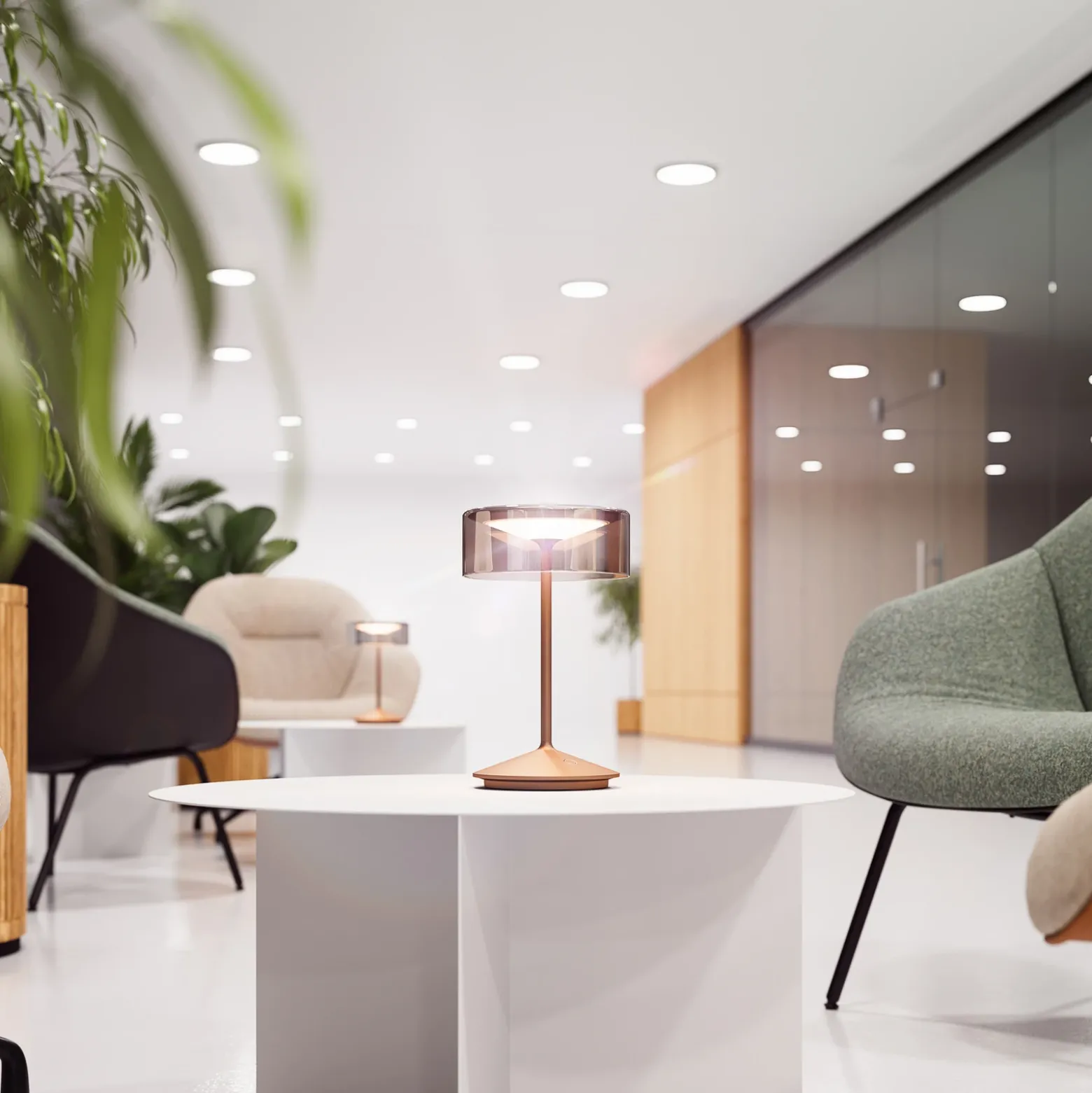 Lámpara de mesa recargable Numotion LED, bronce, cristal, IP54, atenuable