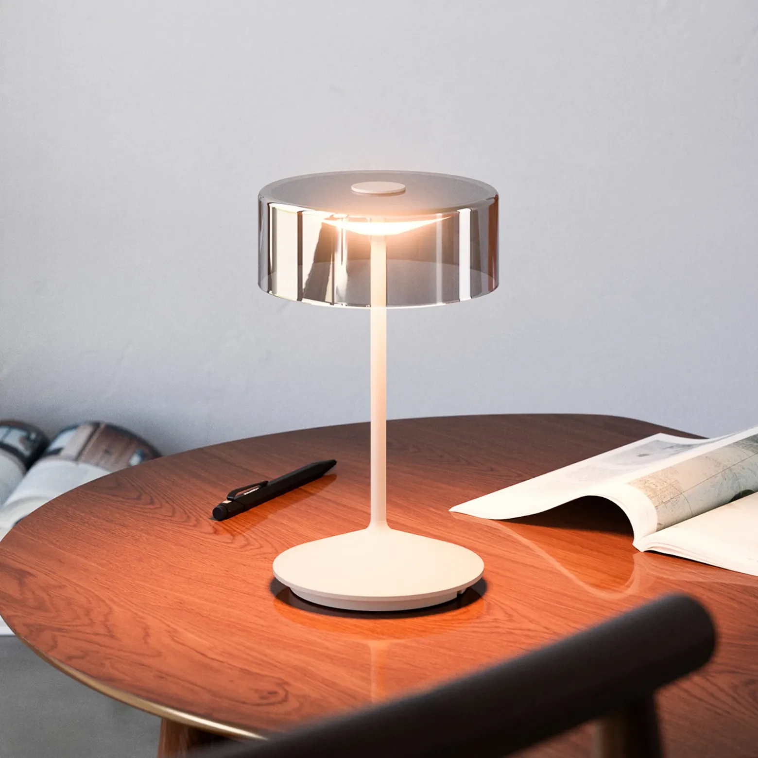 Lámpara de mesa recargable Numotion LED, beige, cristal, IP54, atenuable