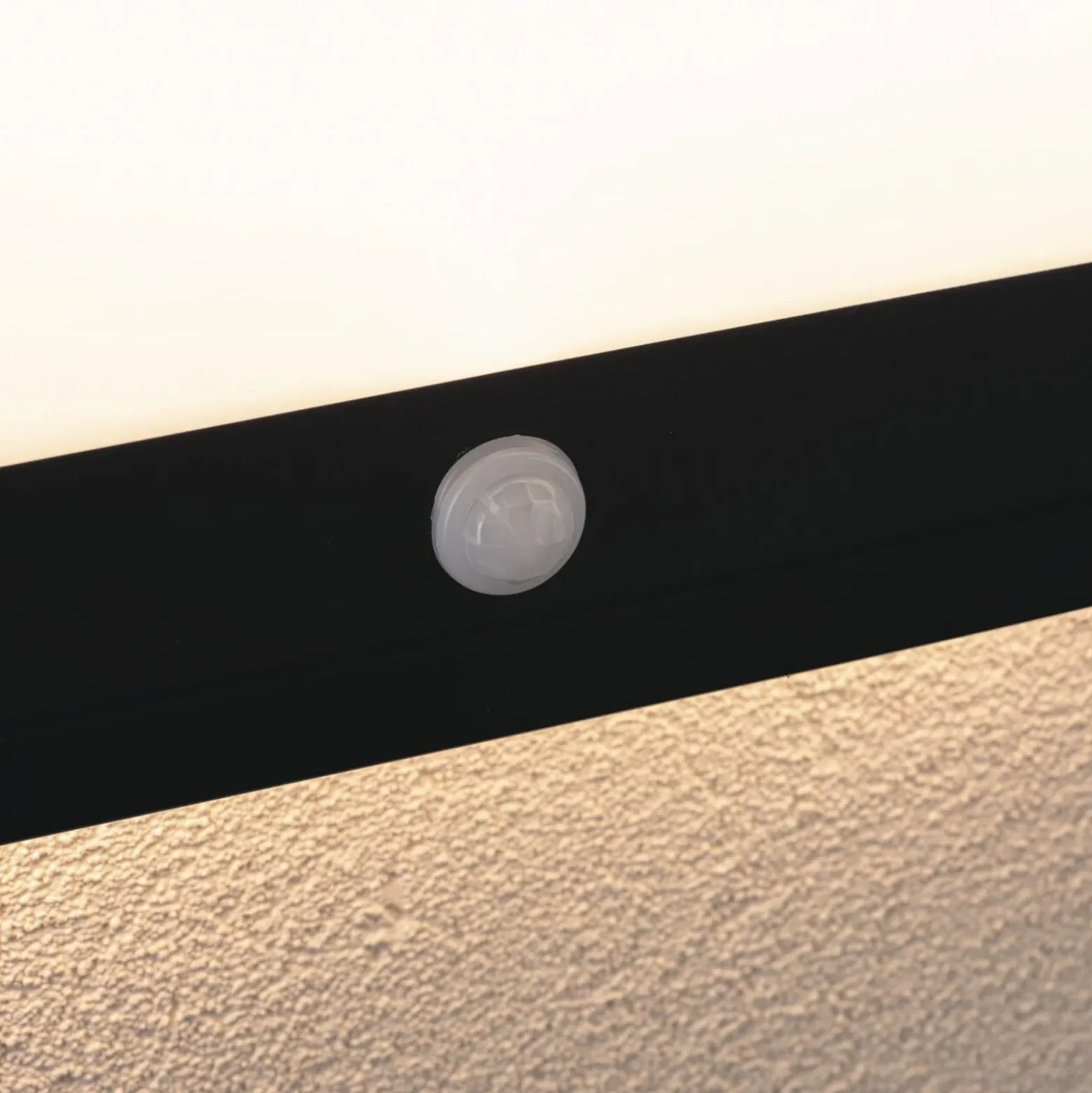 Lámpara de pared exterior con sensor Paulmann Lamina, negra, 25 x 25 cm, CCT