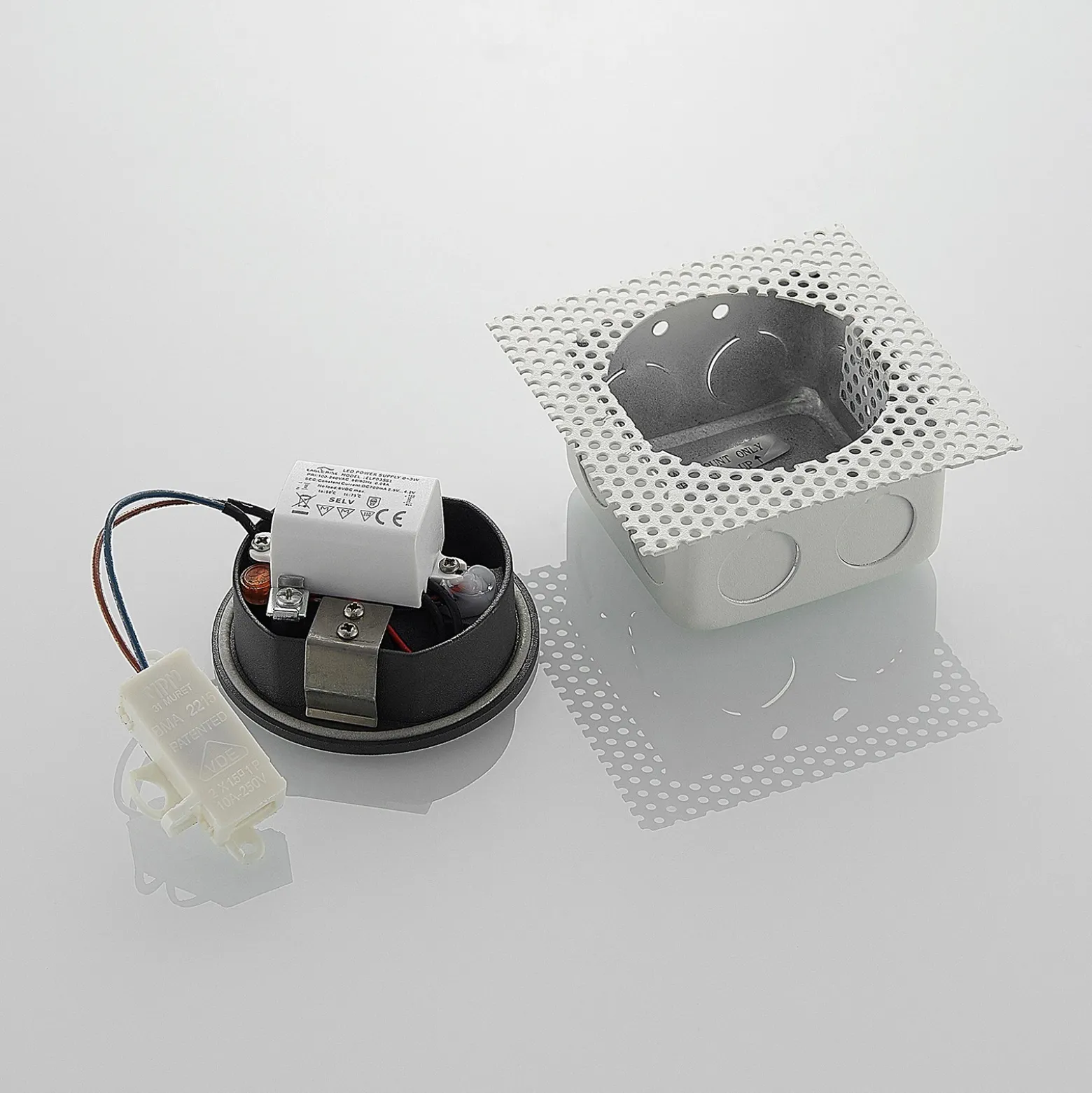 Lámpara de pared LED empotrable Pordis, IP65, redonda