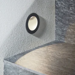 Lámpara de pared LED empotrable Pordis, IP65, redonda