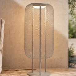 Lámpara de pie LED exterior Lucande Korvyn, gris piedra, 80 cm, IP44