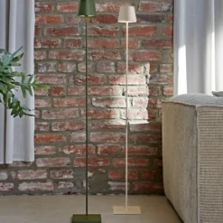 Lámpara de pie LED recargable Nuindie IP54 120 cm redonda USB-C dune beige