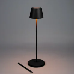 Lámpara de pie LED recargable Pomezia, negra, 124 cm, IP54, USB