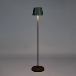 Lámpara de pie LED recargable Pomezia, negra, 124 cm, IP54, USB