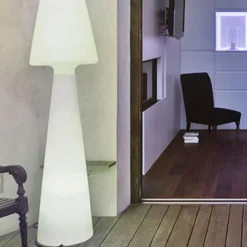 Lámpara de pie Newgarden Lola, altura 165 cm, luz blanca cálida