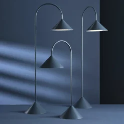 Lámpara de pie recargable LED FRANDSEN Grasp, color petróleo, 72 cm, metal