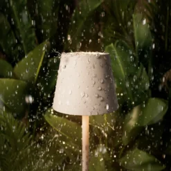 Lámpara de sobremesa recargable LED de bolsillo Nuindie, beige, IP54, atenuable