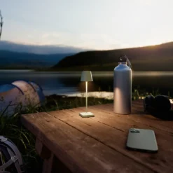 Lámpara de sobremesa recargable LED de bolsillo Nuindie, verde salvia, IP54,