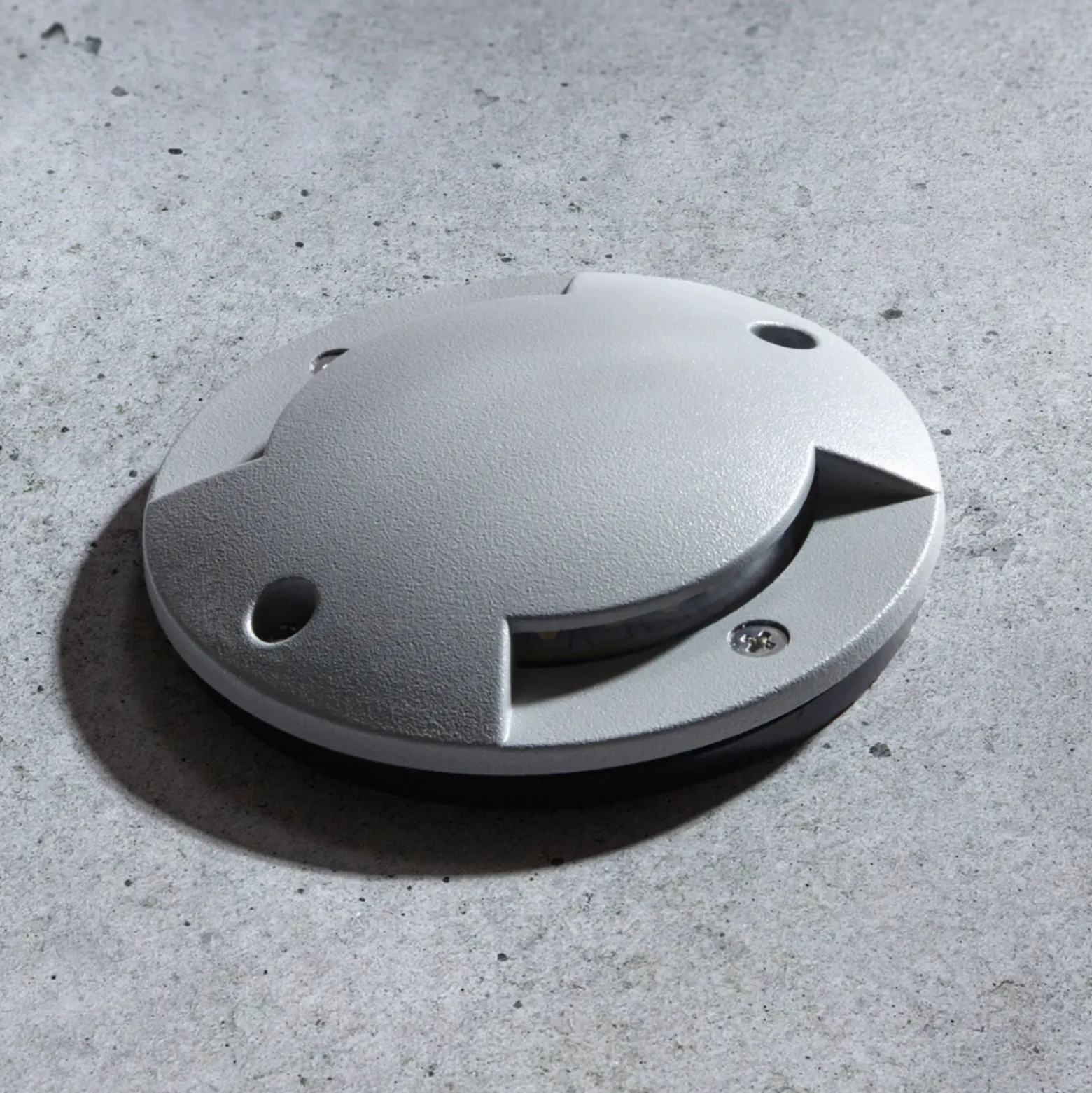 Lámpara de suelo LED empotrable Lindby Nandita, Ø 10 cm, plata, IP65