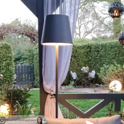 Lámpara de terraza Lucande Andrei, gris, 150cm de altura, IP54, E27
