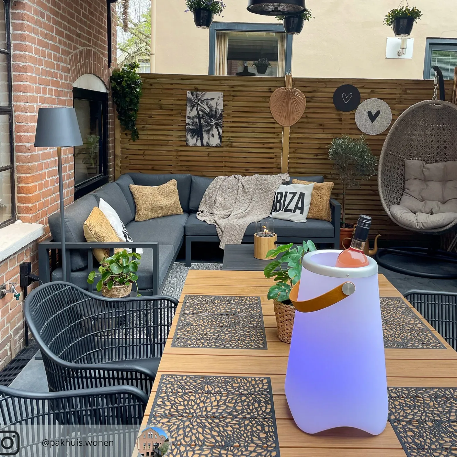 Lámpara de terraza Lucande Andrei, gris, 150cm de altura, IP54, E27