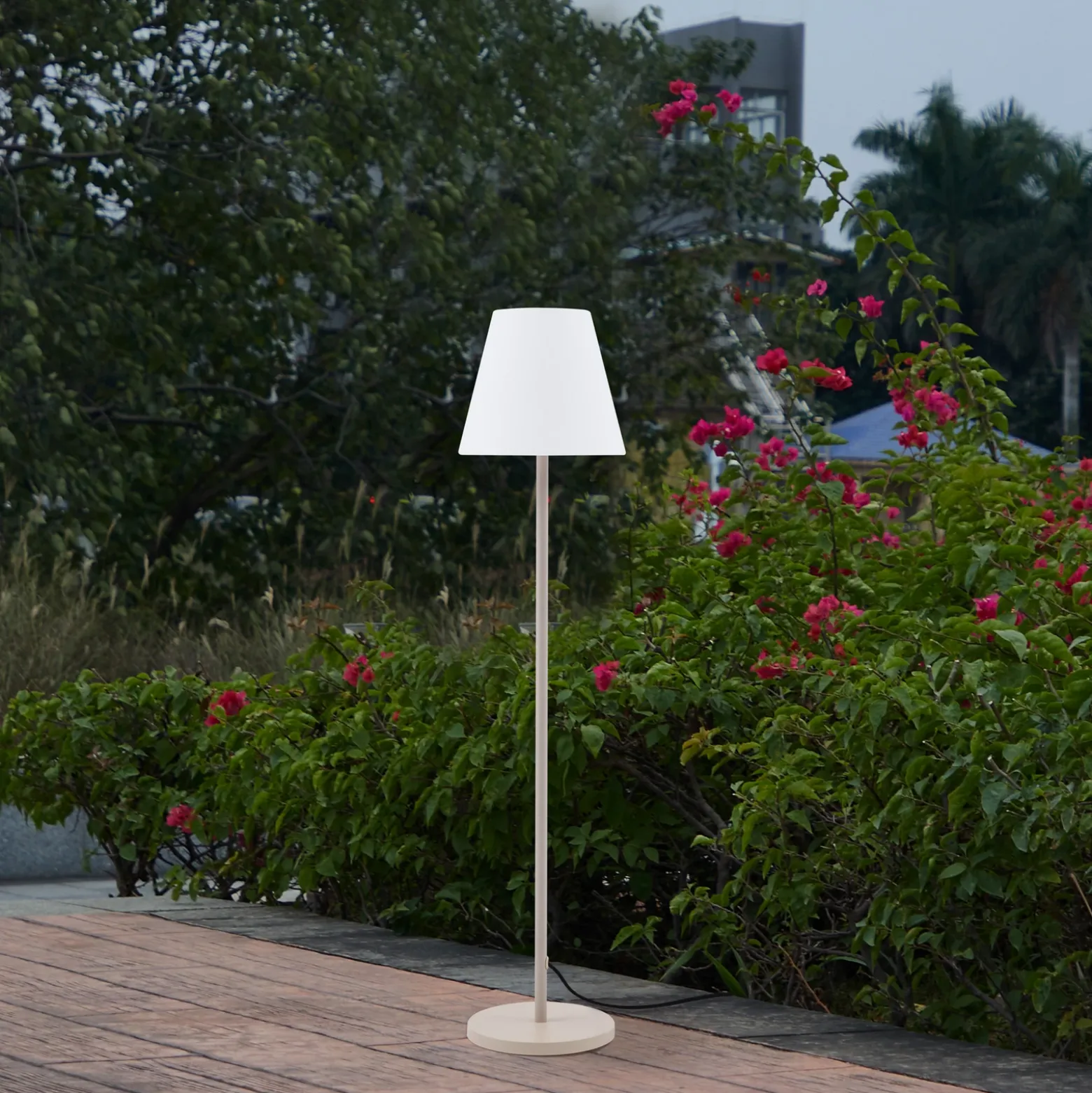 Lámpara de terraza Lucande Jaimy, beige, metal, 150 cm, E27