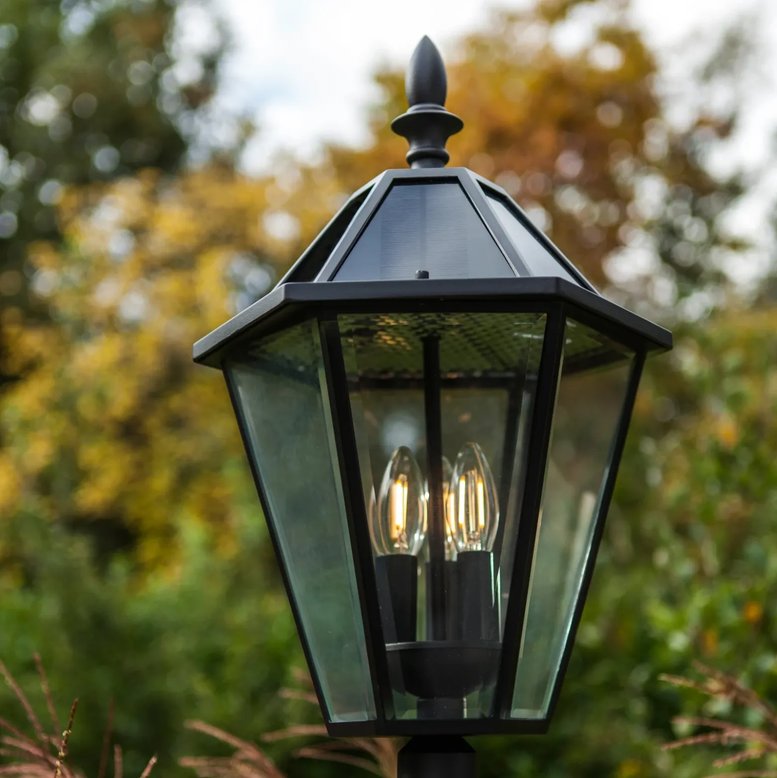 Lámpara exterior LED solar LONDON, negra, altura 227 cm, IP44