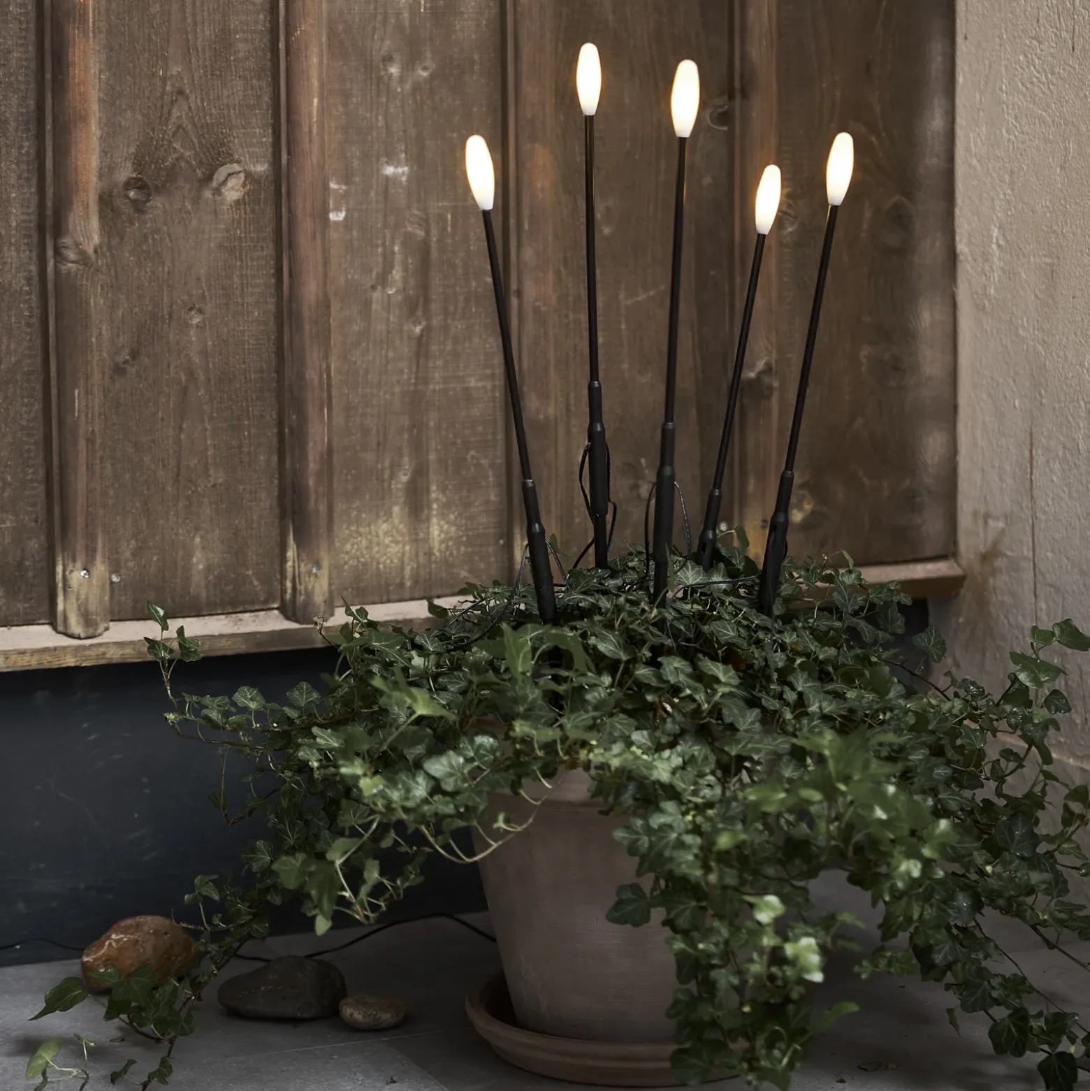 Lámpara LED con pica Milky negro altura 50,5cm plástico 5x set