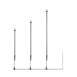 Lámpara LED con pica para suelo SCOOP, negra, 3 luces, IP44, enchufe