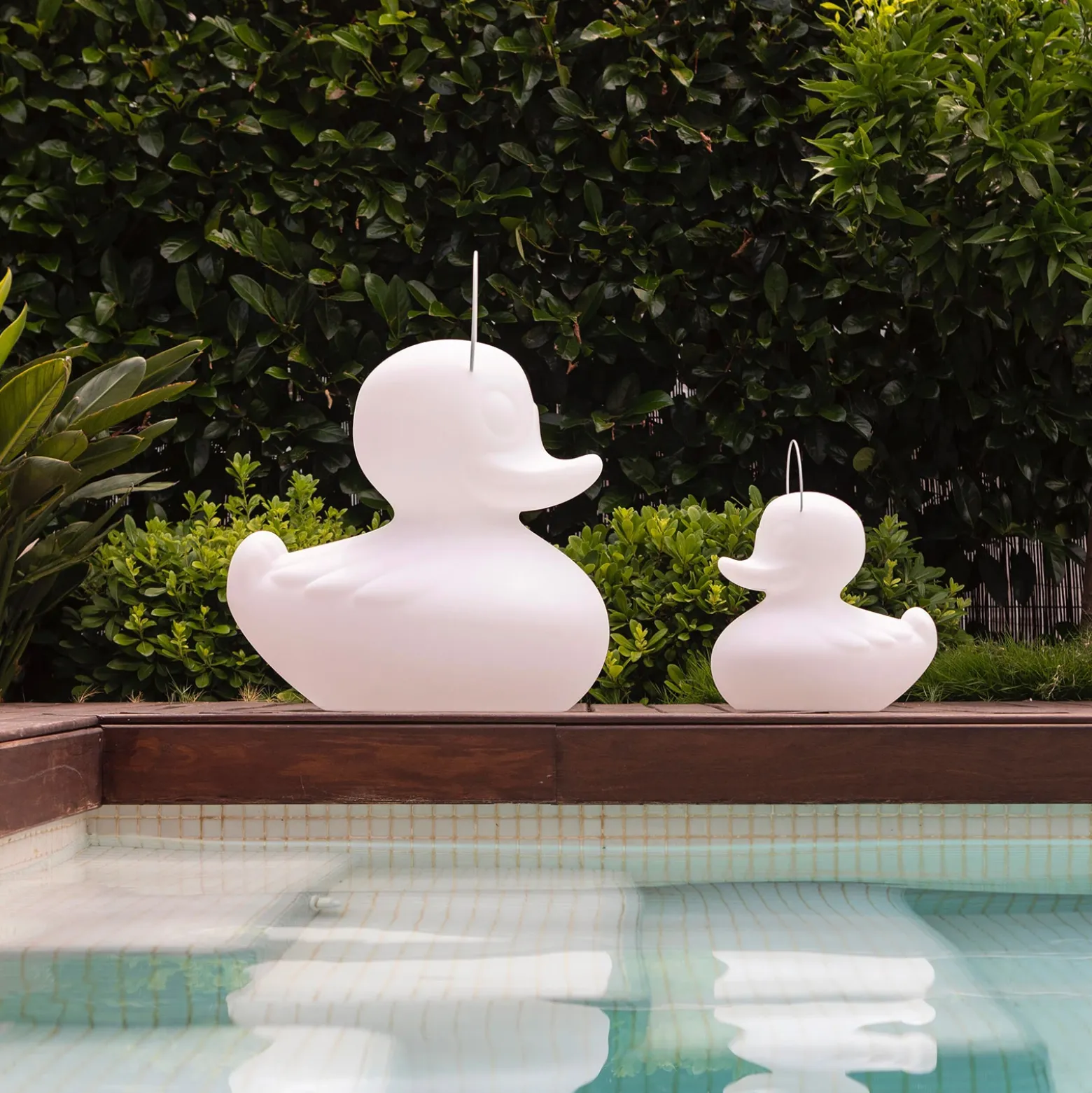 Lámpara LED de diseño DUCK-DUCK S para exteriores en color blanco