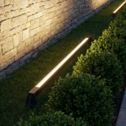 Lámpara LED de suelo Lindby Zavio, antracita, pica de tierra, IP65