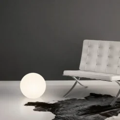 Lámpara LED de suelo Oh!, Ø 38 cm, E27, policarbonato, blanco