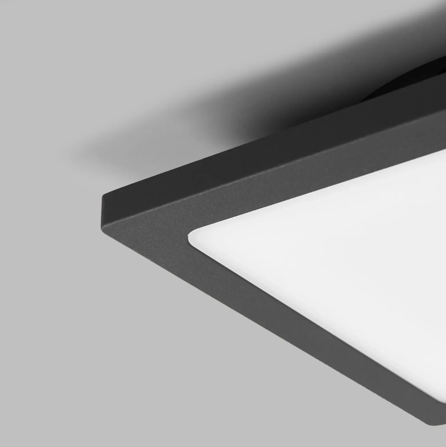 lámpara LED de techo para exterior Lucande Mabella, 23 cm, sensor, IP65