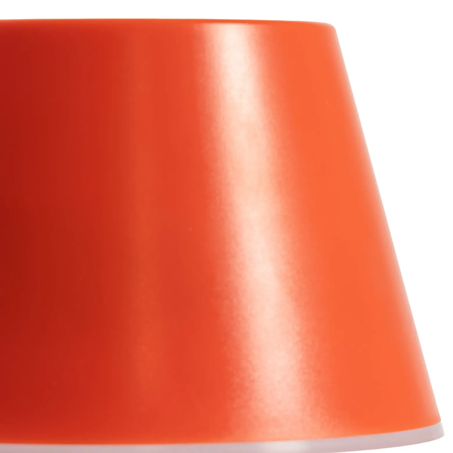 Lámpara LED recargable Lindby Gaja, roja, USB, IP44, RGBW, atenuable