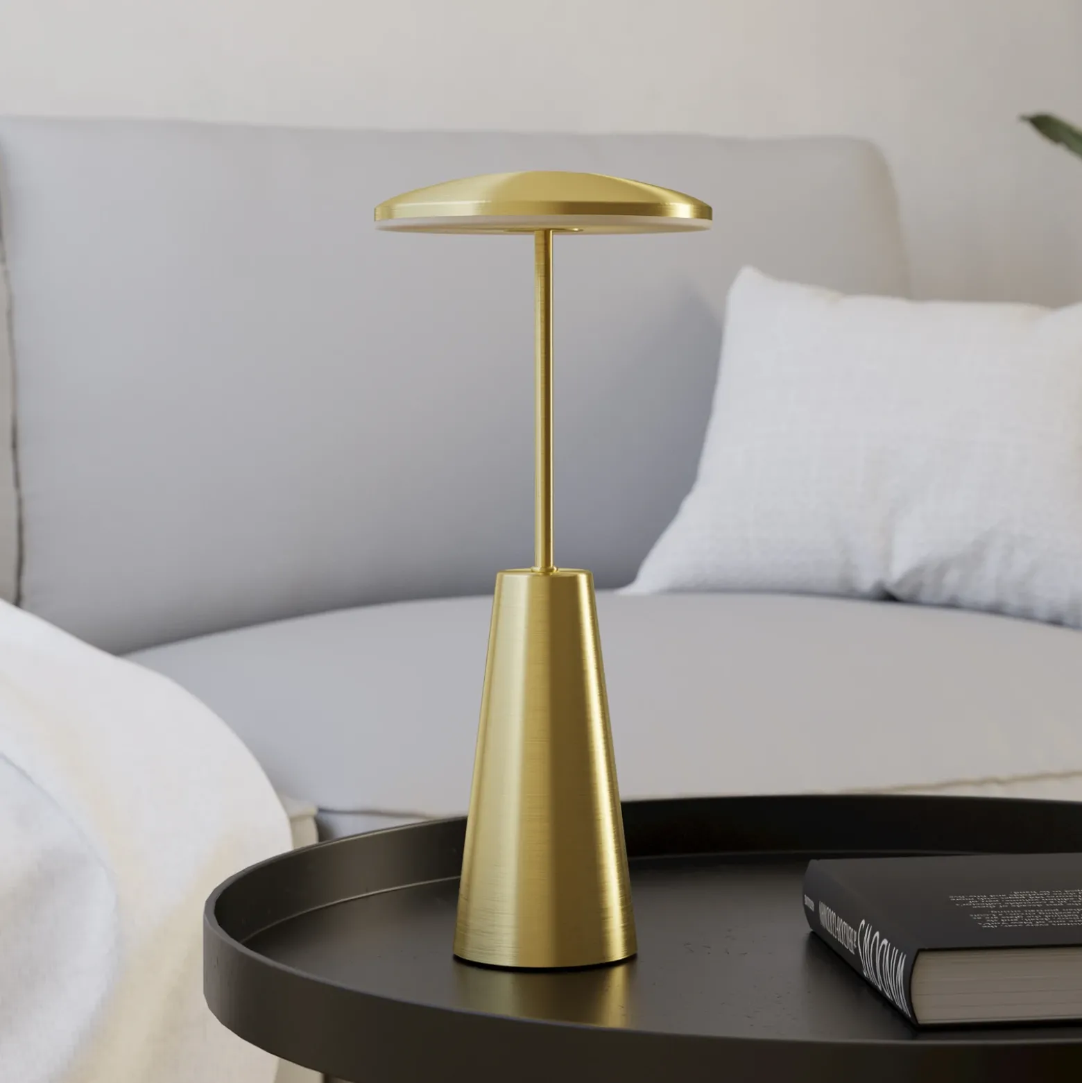 Lámpara LED recargable Piccola, color latón, altura 28 cm, IP54