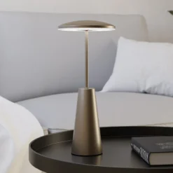 Lámpara LED recargable Piccola, color bronce, altura 28 cm, IP54