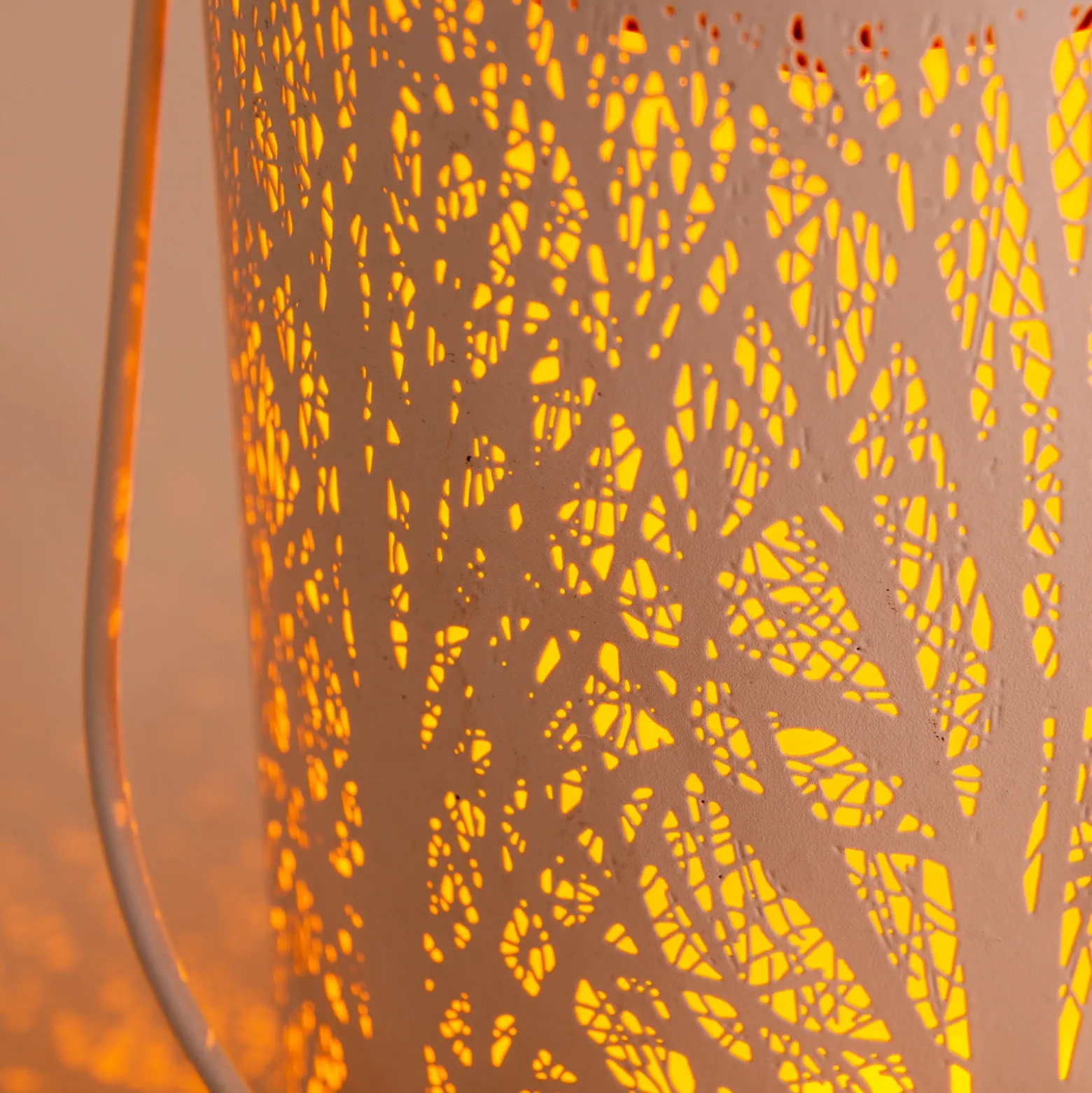 Lámpara LED solar 5266523 con diseño forestal