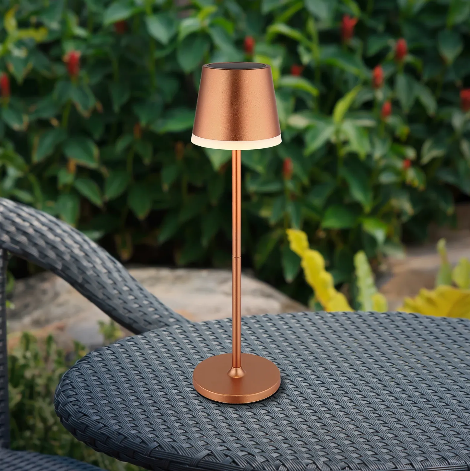 Lámpara LED solar de metal color cobre, altura 41 cm, IP44