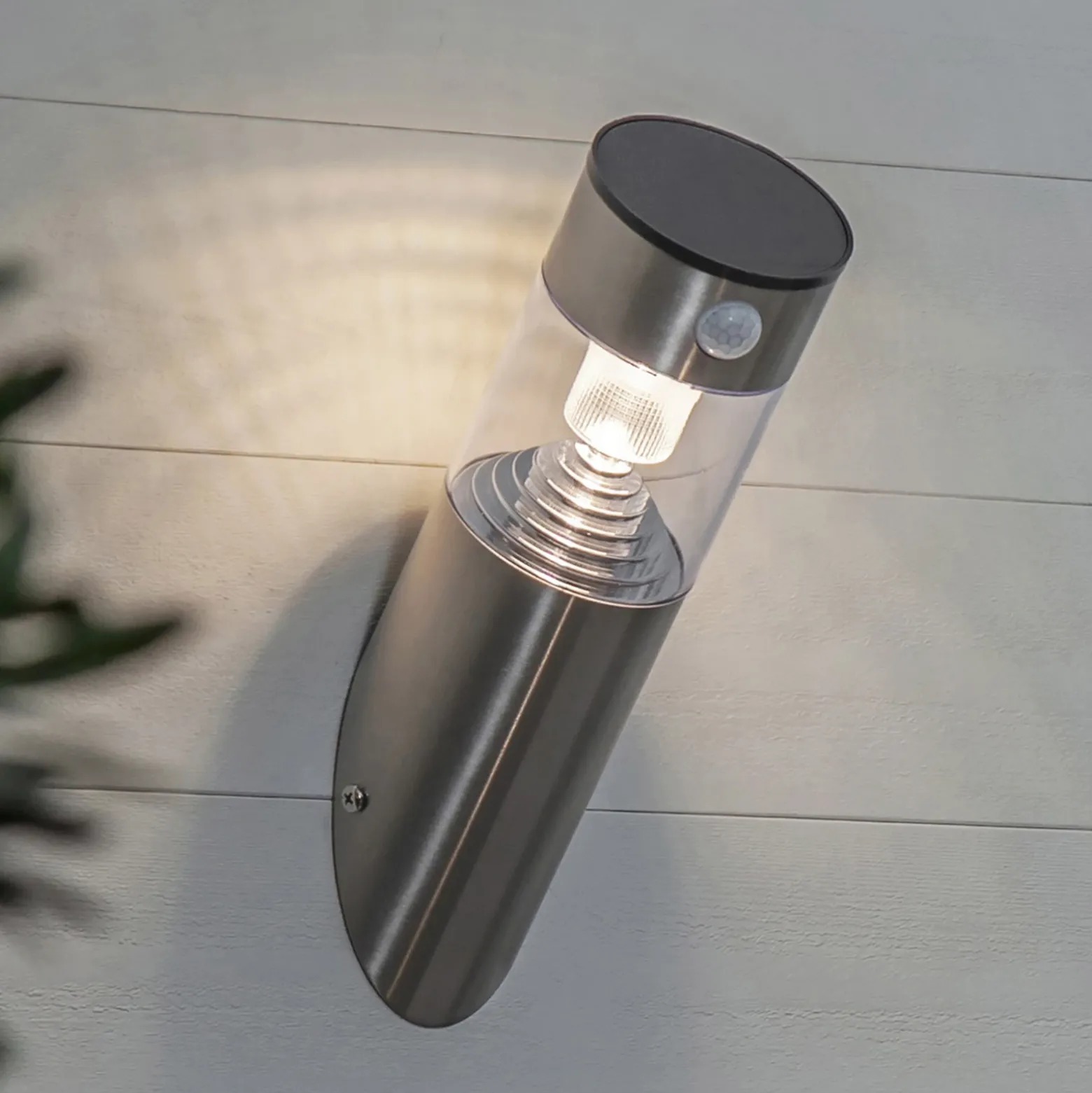 Lámpara LED solar de pared Marbella con detector de movimiento