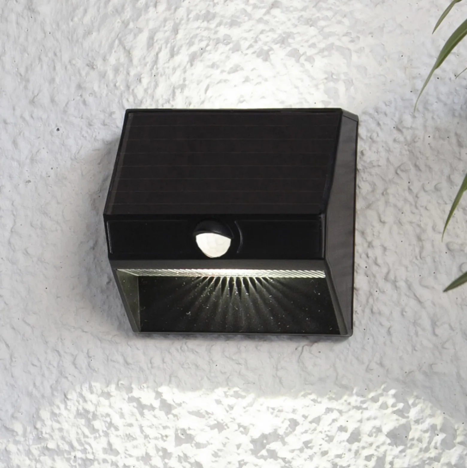 Lámpara LED solar de pared Wally con luz ascendente y downlight