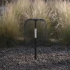 Lámpara LED solar de pie para jardín Faylen de Lucande, negra, IP65