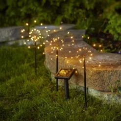 Lámpara LED solar Firework, set con picas tierra