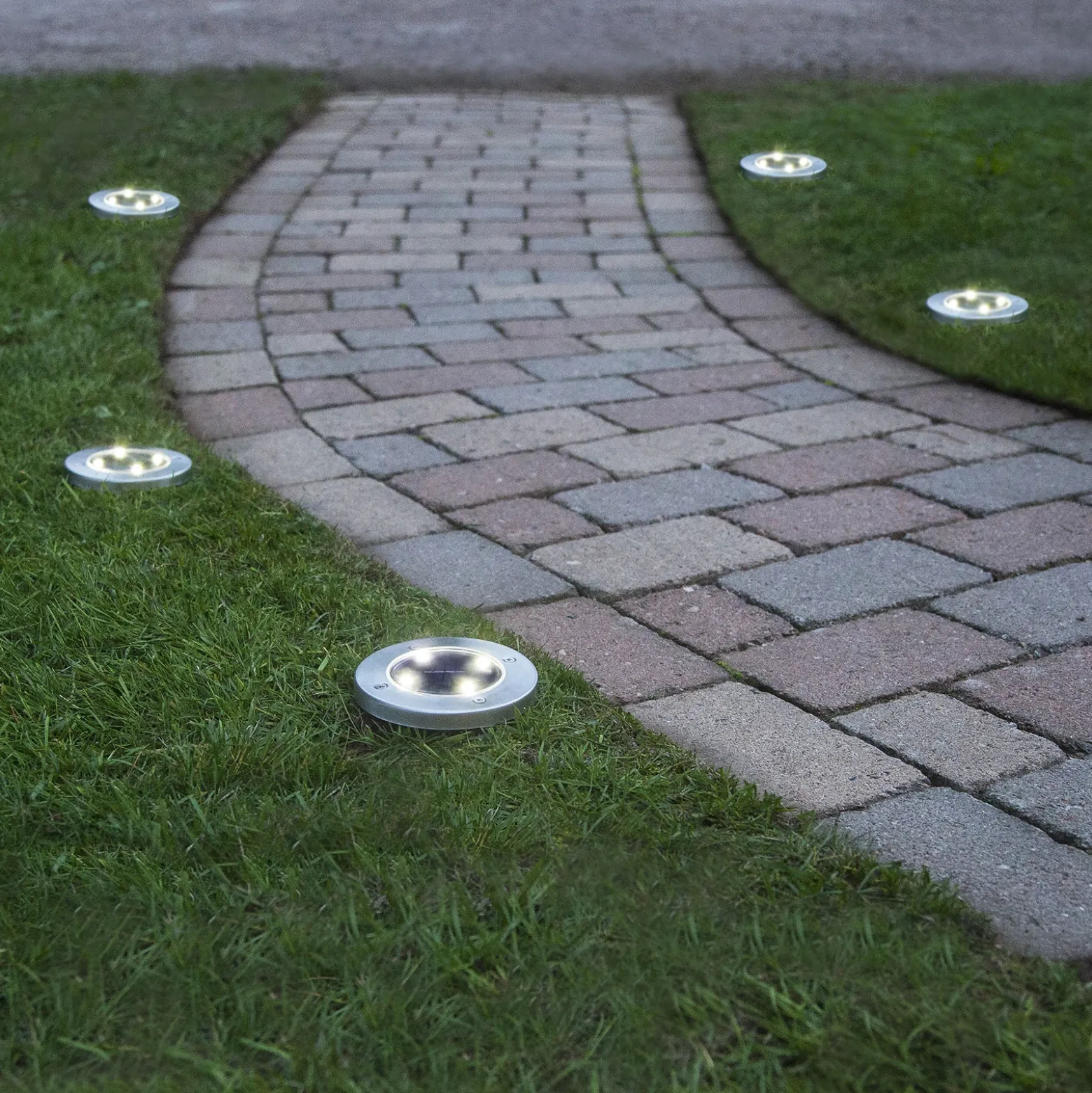 Lámpara LED solar Lawnlight con varilla de anclaje