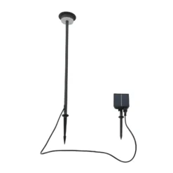 Lámpara LED solar Lyris de Lindby, negra, aluminio, 3000 K