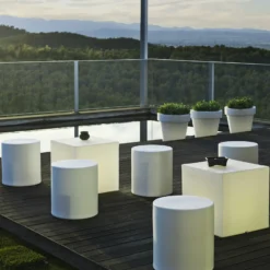 Lámpara LED solar Newgarden Cuby, 40 x 40 cm