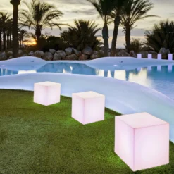 Lámpara LED solar Newgarden Cuby, 40 x 40 cm