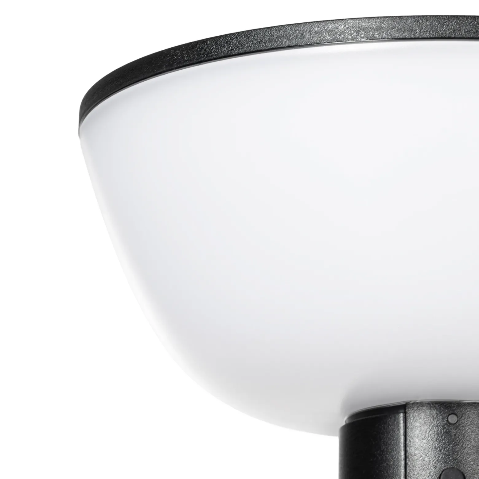 Lámpara LED solar para caminos Lindby Obintu, negra, 63 cm, con sensor