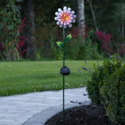 Lámpara LED solar Pink Daisy en forma de flor