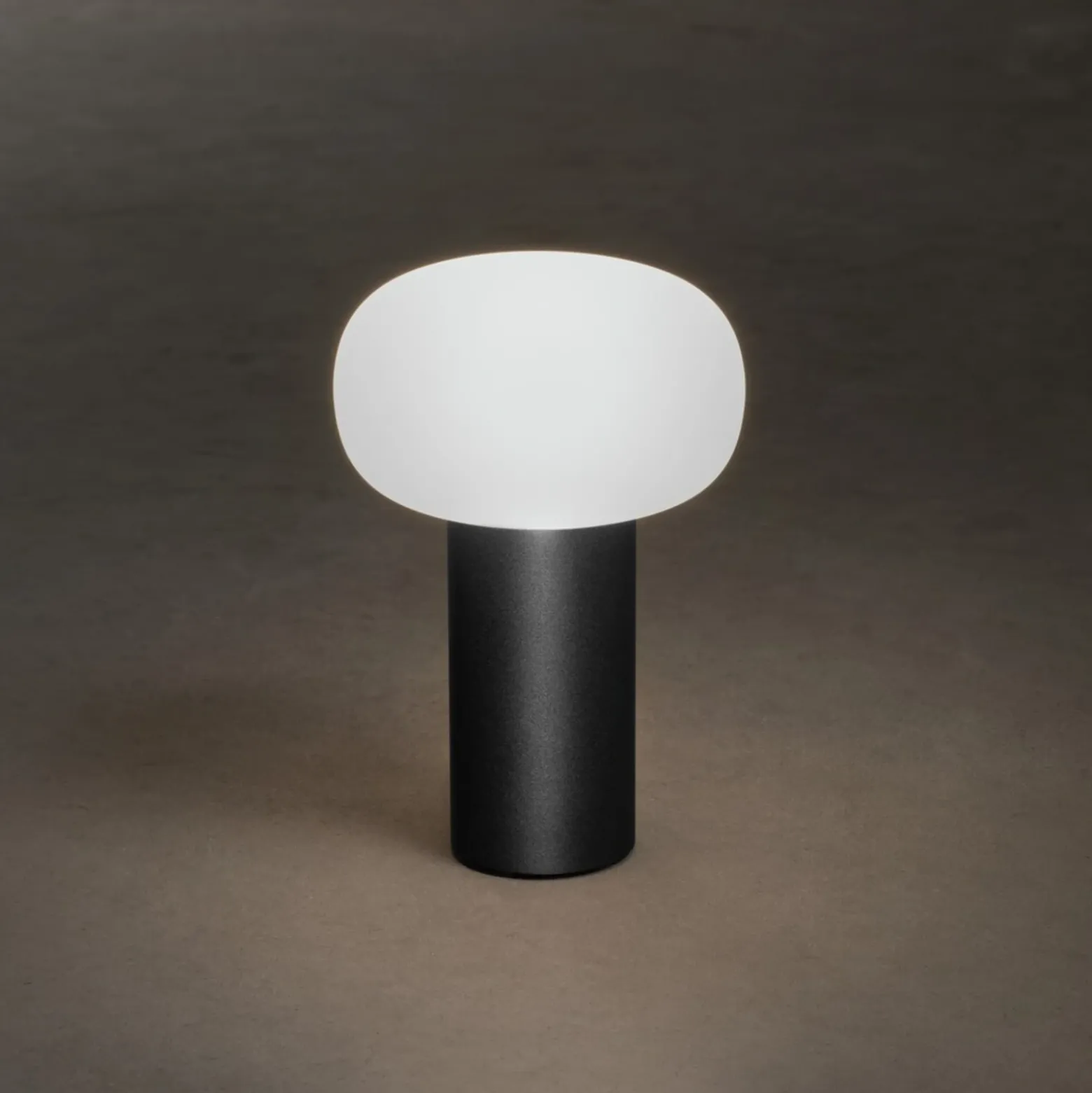 Lámpara mesa LED Antibes IP54 batería, RGBW, negro