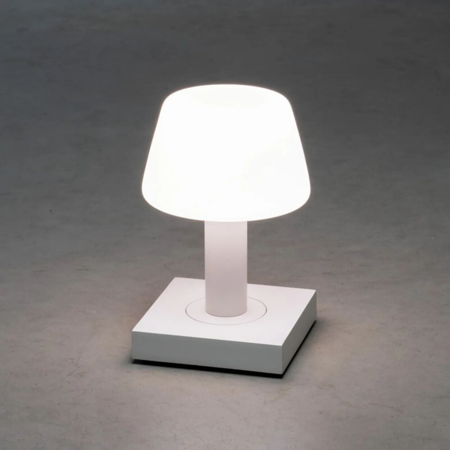 Lámpara mesa LED Monaco de exterior batería blanco
