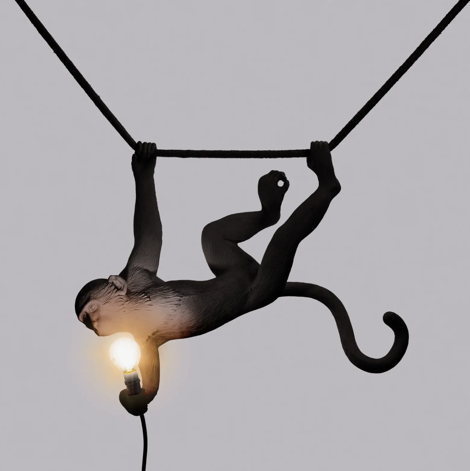 Lámpara SELETTI Monkey, ancho 44 cm, negra, enchufe, IP44
